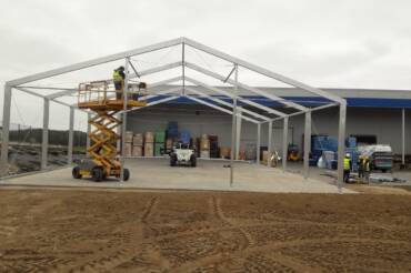 Czy namioty magazynowe sprawdzą się jako tymczasowe magazyny na placu budowy?
