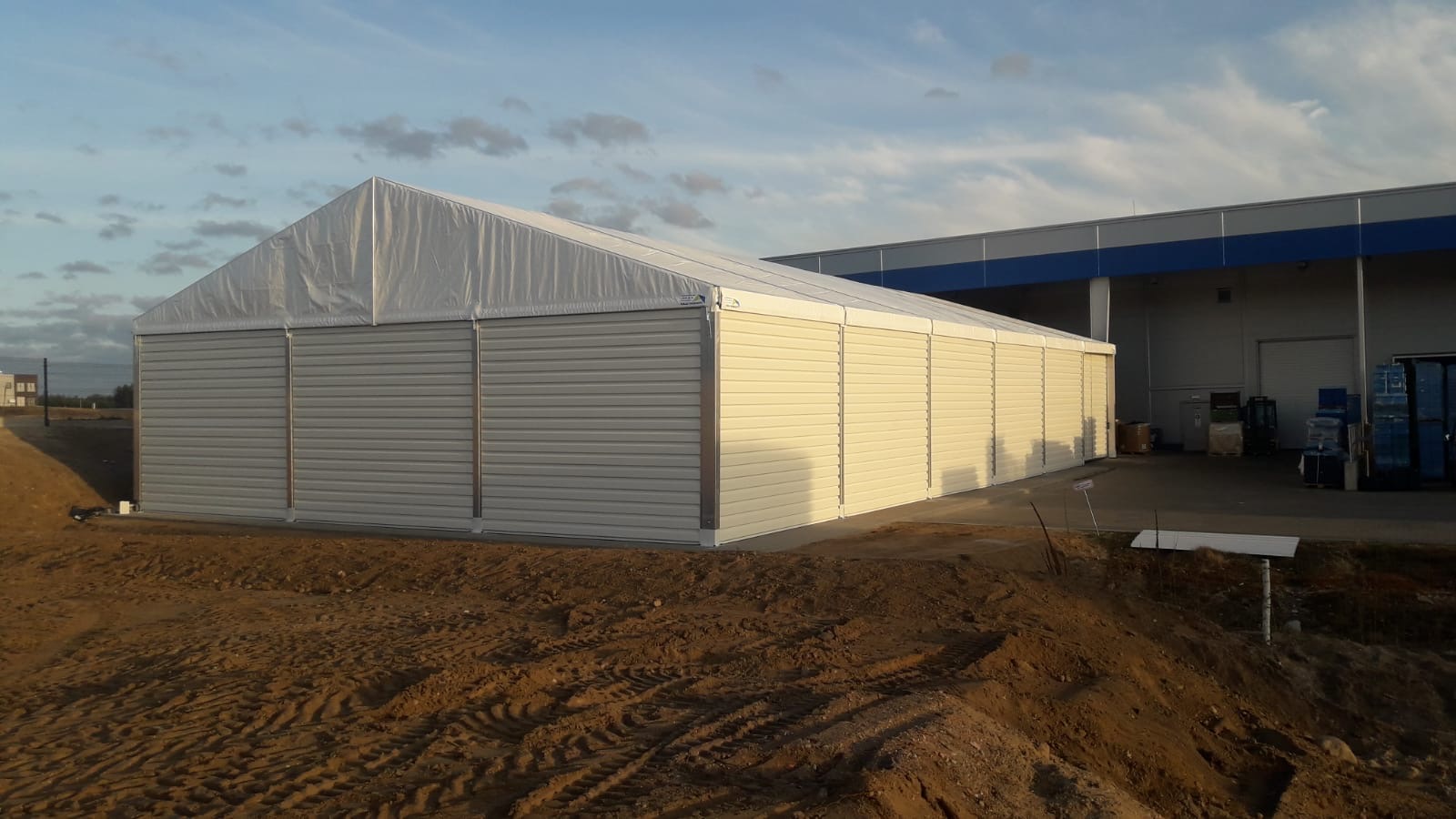 Dotacje na budowę hal namiotowych – co warto wiedzieć?