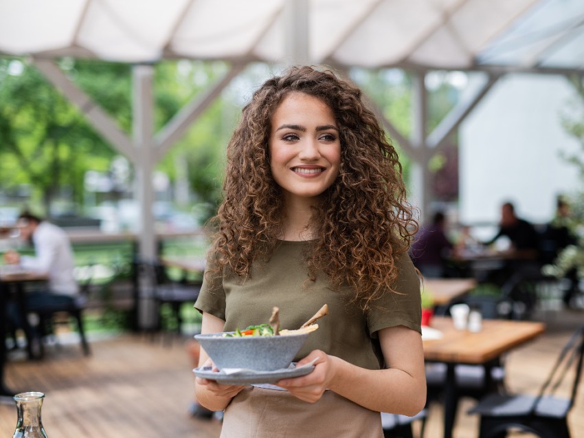 Zadaszenie ogródka restauracji